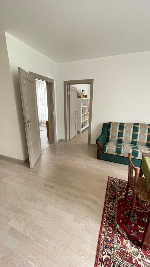 Hugo Apartment & Parking Рига Экстерьер фото