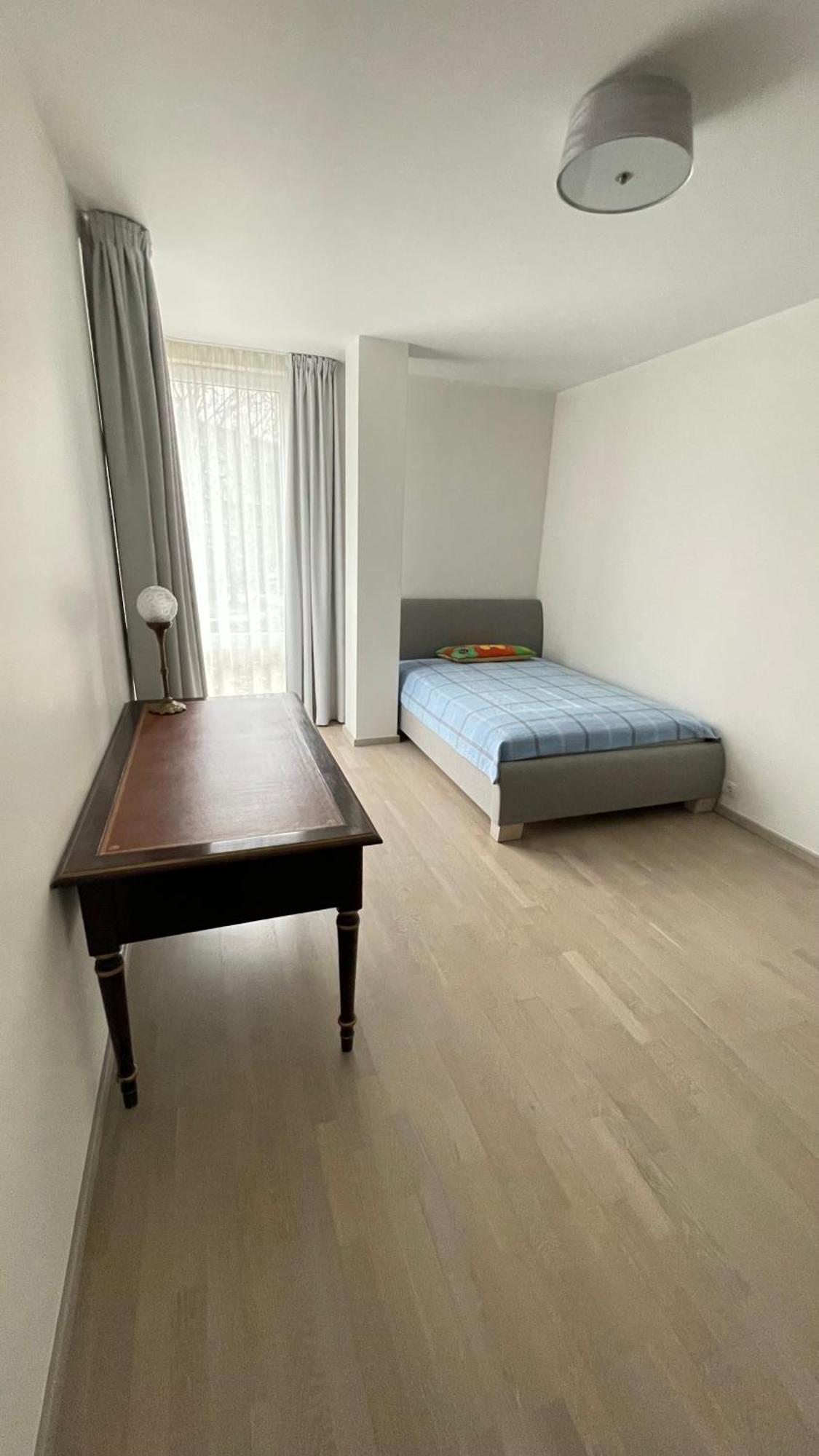 Hugo Apartment & Parking Рига Экстерьер фото